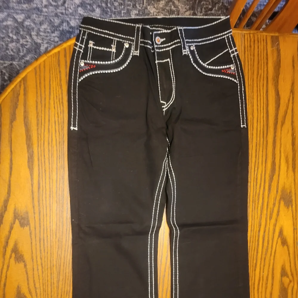 Elegant Black Jeans with Red Embroidery - Picture 3 of 6